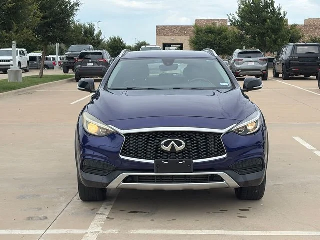 Used 2017 INFINITI QX30 Luxury with VIN SJKCH5CR9HA035135 for sale in Granbury, TX