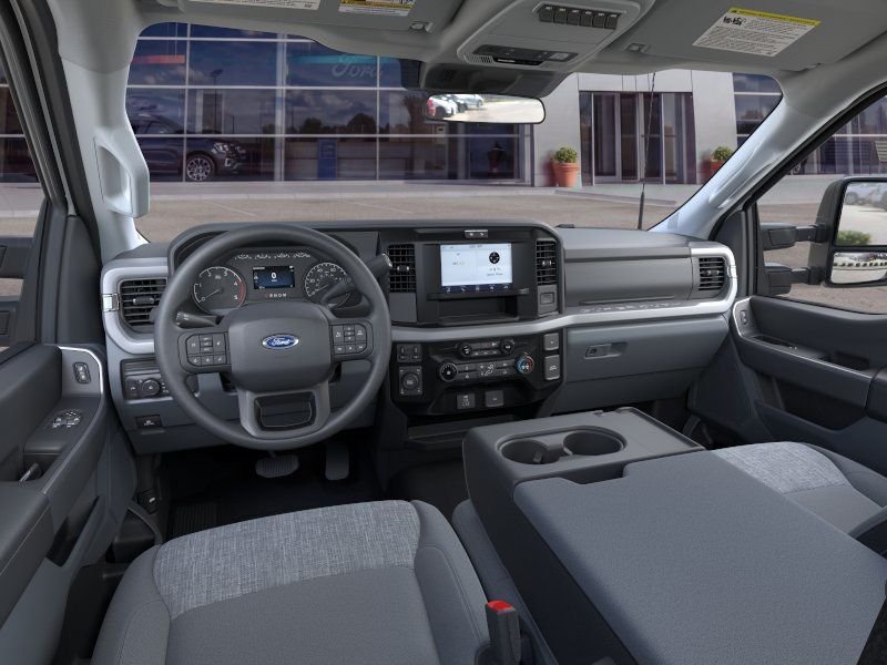 New 2026 Oxford White Ford XLT image 11