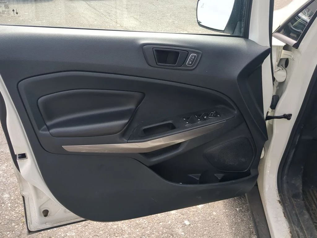 Used 2021 White Ford SES image 13