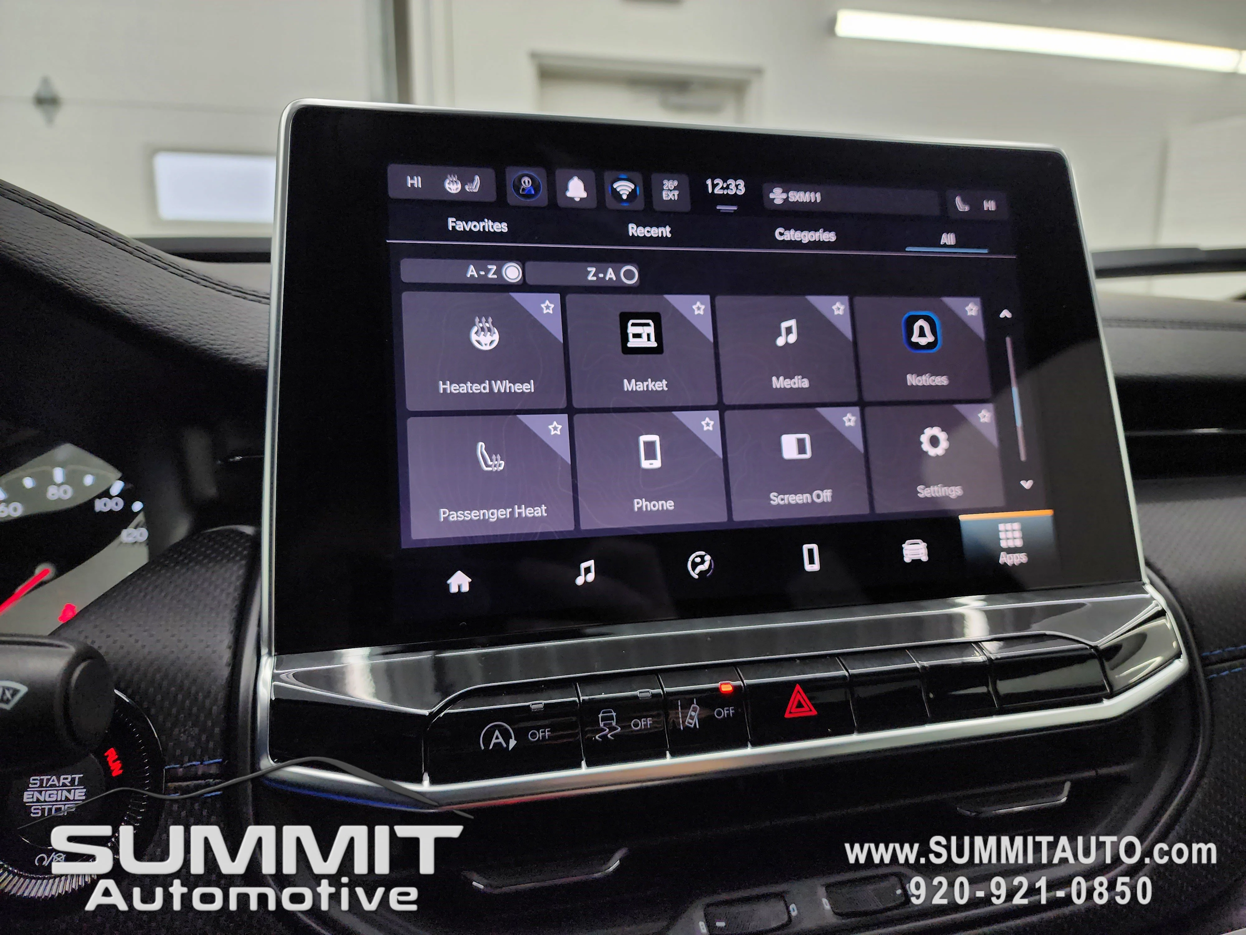 New 2026 Diamond Black Crystal Pearl-Coat Exterior Paint Jeep Latitude image 56