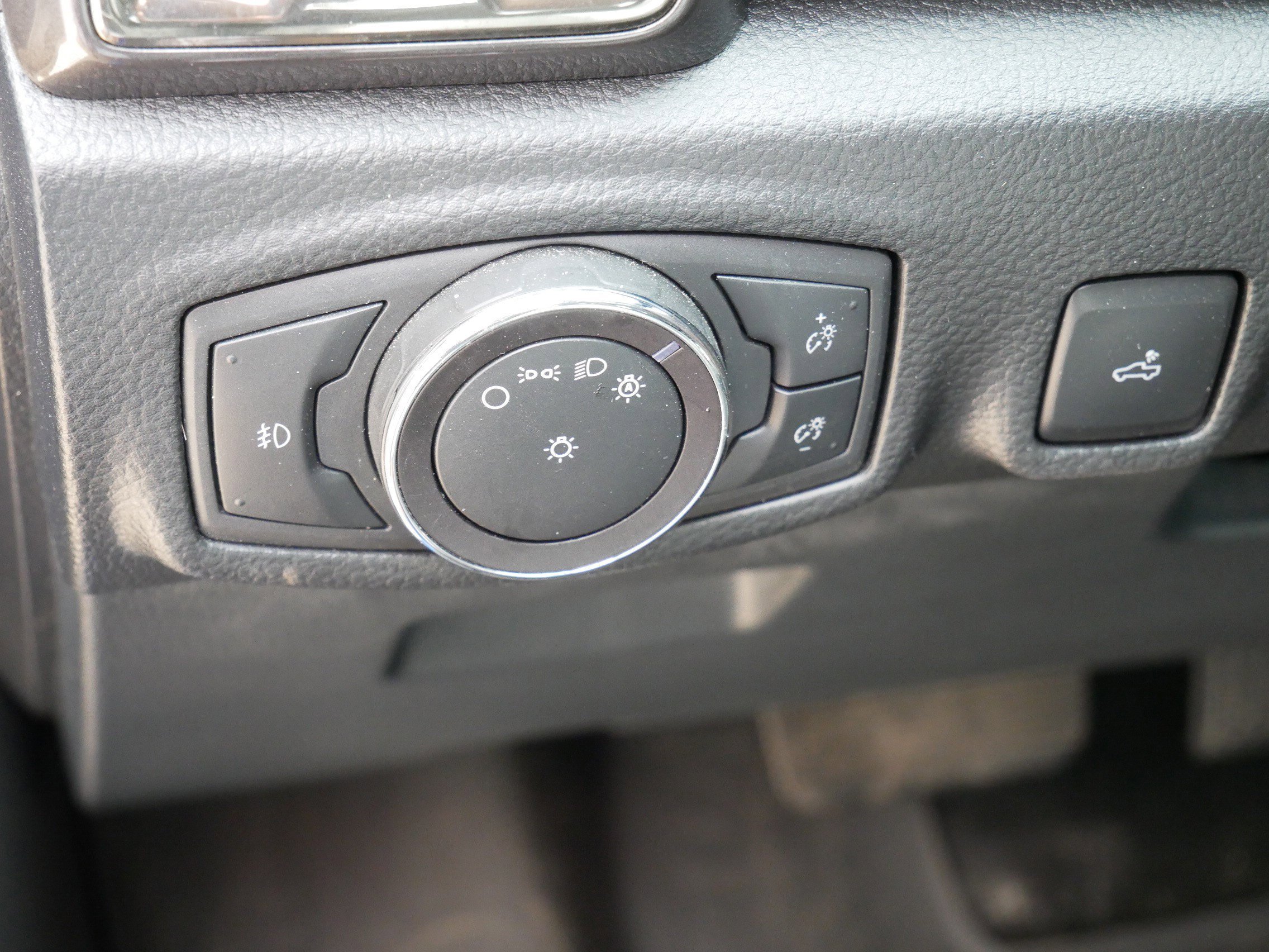 Used 2019 Blue Ford LARIAT image 19