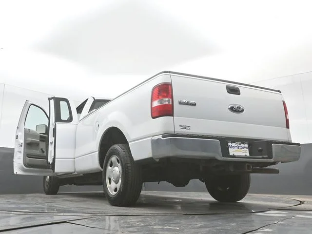 Used 2007 White Ford  image 49