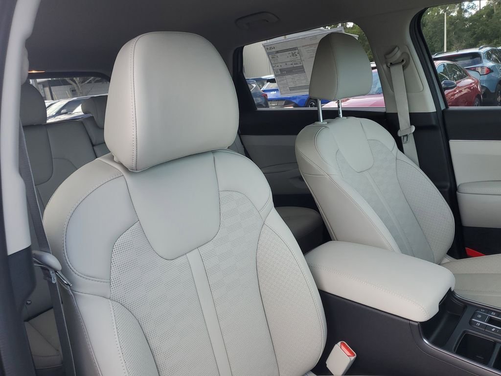 New 2026 Gray Kia S image 12