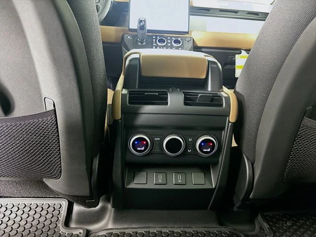 Used 2026  Land Rover X image 24