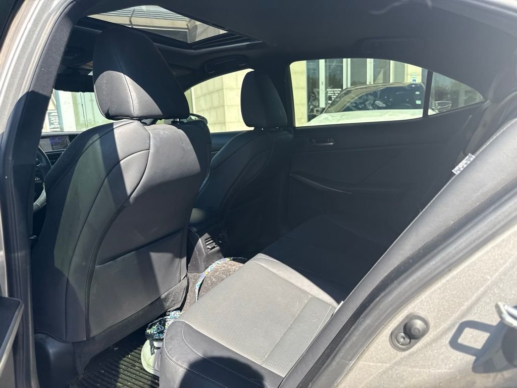 Used 2020 Silver Lexus 350 image 10