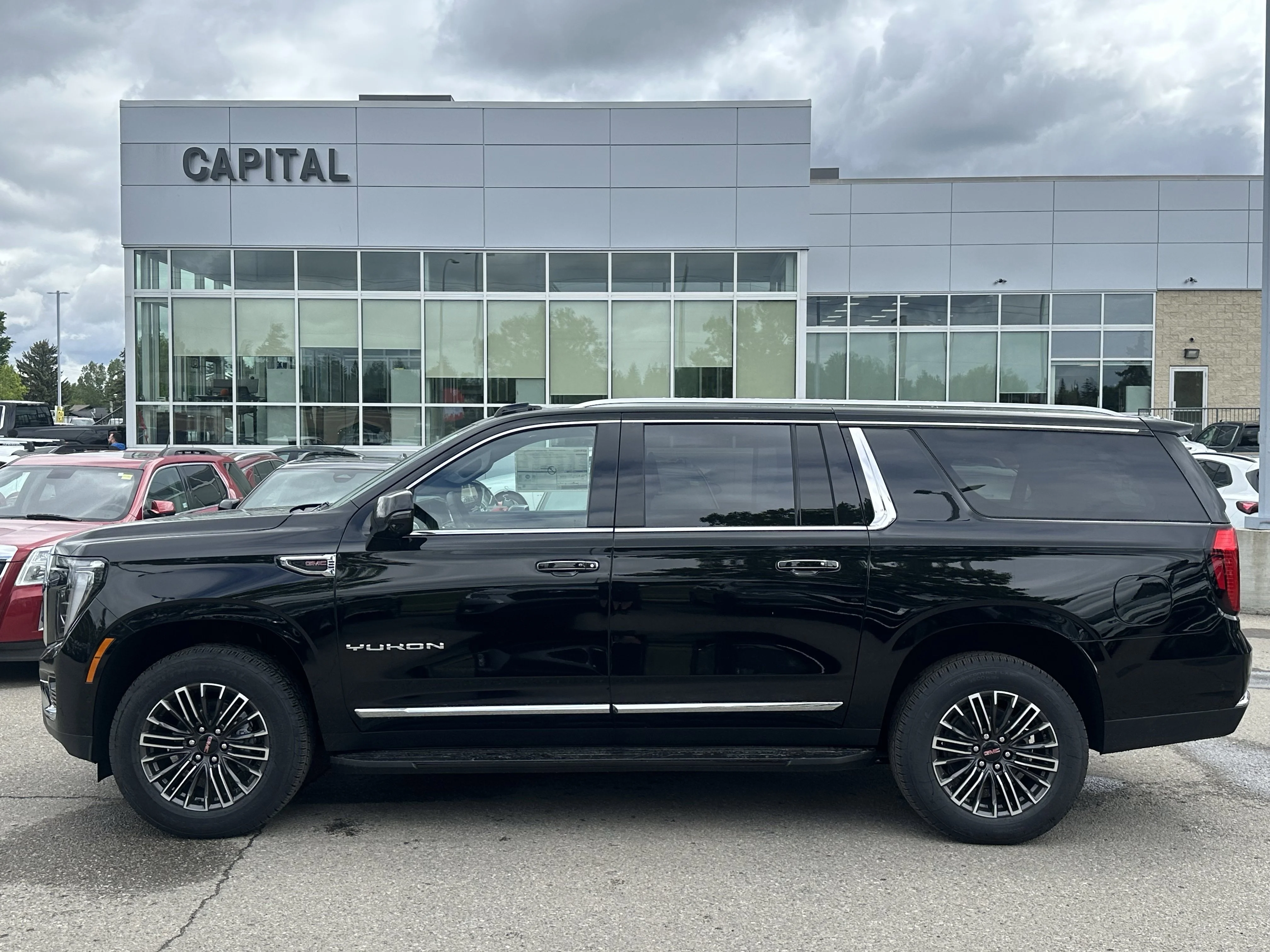 New 2026 Onyx Black GMC Elevation image 3