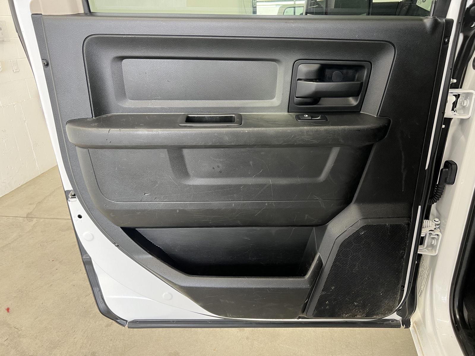 Used 2018 Bright White Clearcoat Ram Tradesman image 23