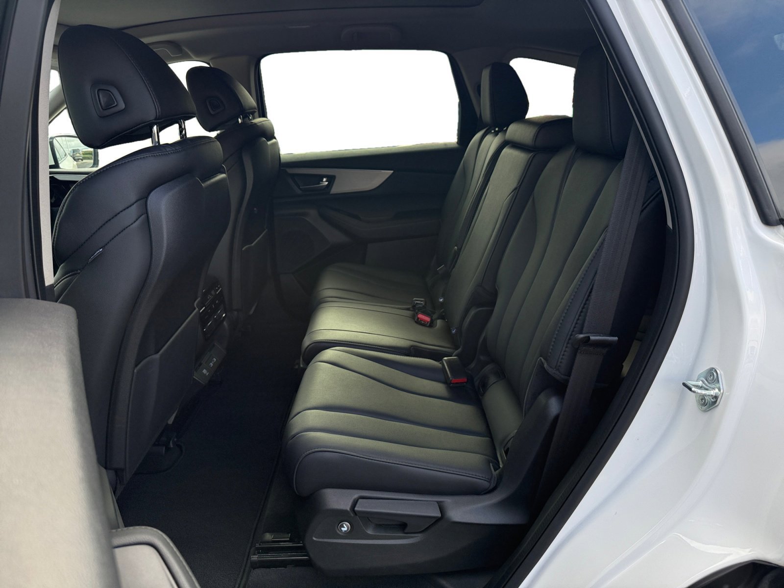 Used 2024 White Acura 3.5L image 16