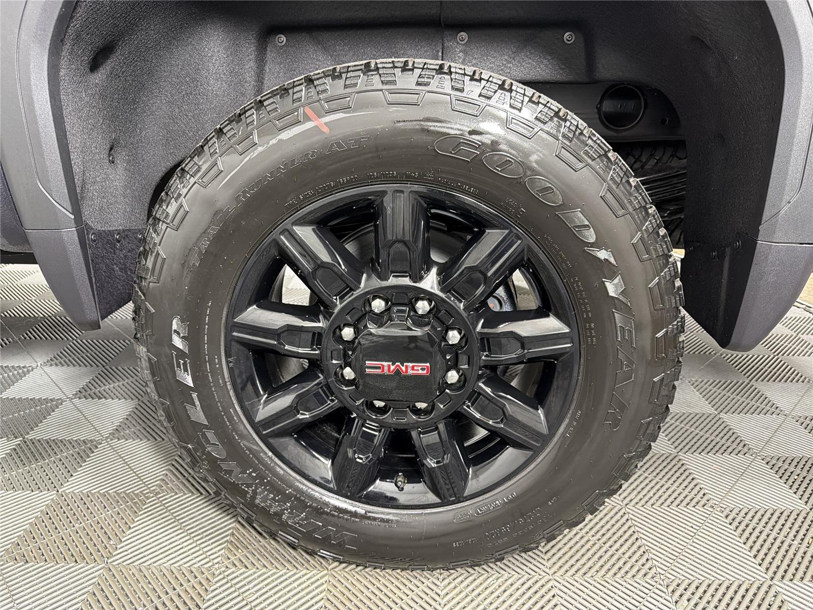 2026 GMC Sierra 2500HD AT4 - Photo 18