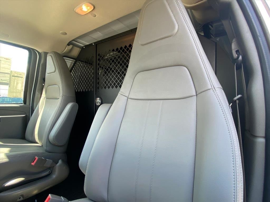 2025 Chevrolet Express Cargo Work Van - Photo 18