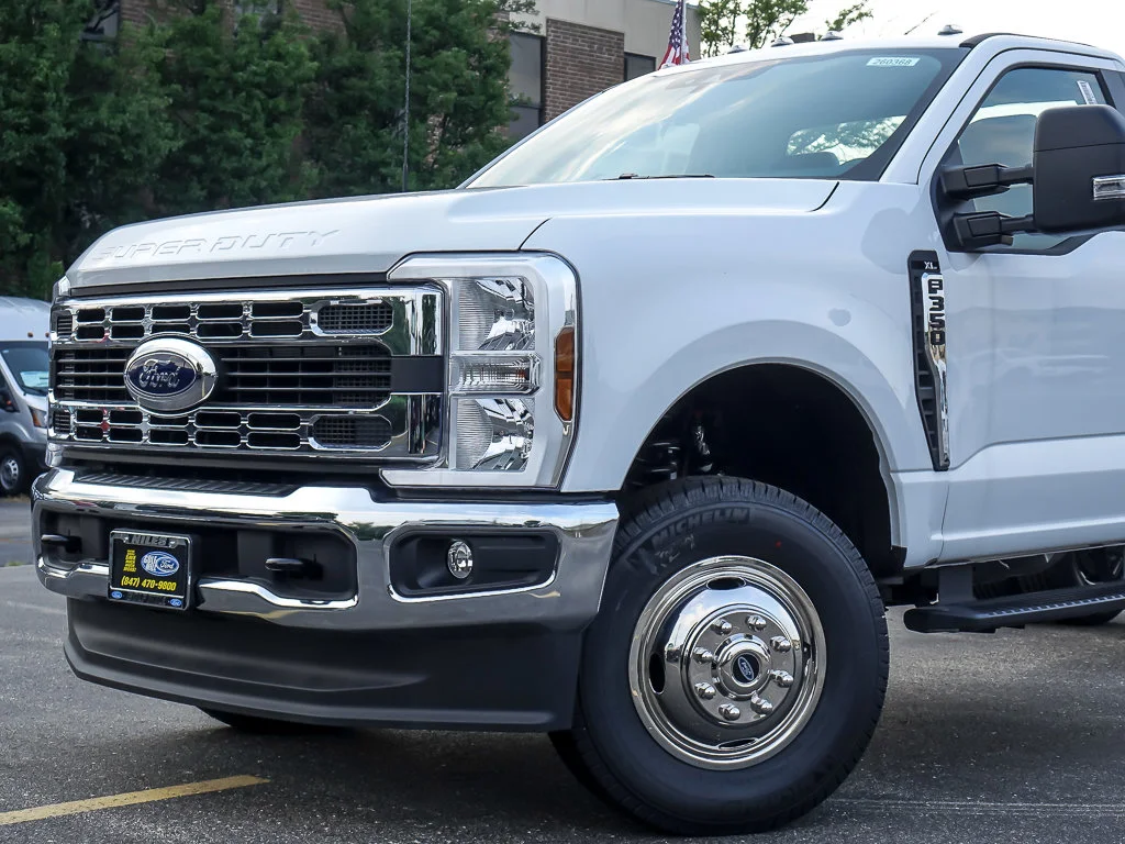 New 2026 Oxford White Ford XL image 1