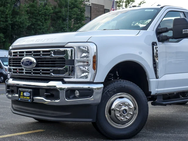 2026 Ford Super Duty F-350 DRW XL