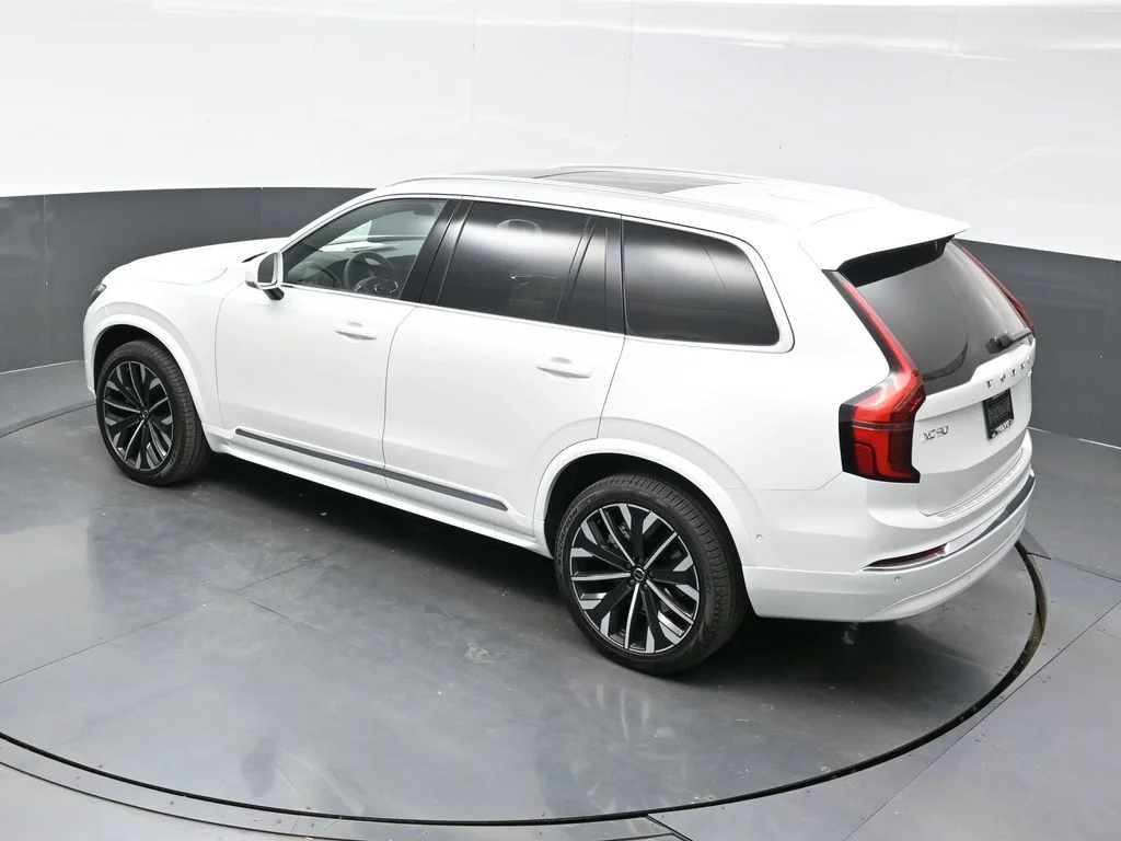 New 2026 Crystal White Volvo Plus image 45