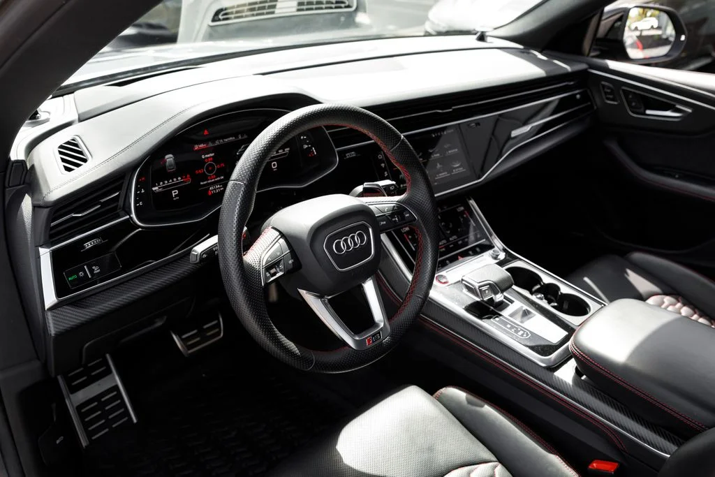 Used 2023  Audi 4.0T image 26