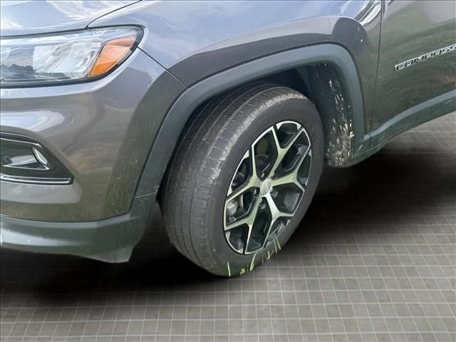 Used 2024 Gray Jeep Limited image 5
