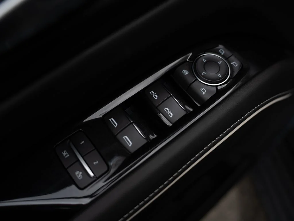 Used 2023 Silver Cadillac V-Series image 16