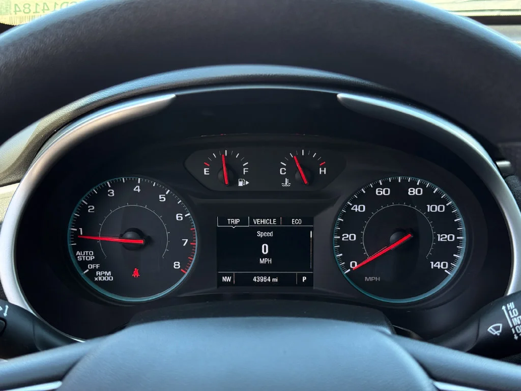 Used 2024 Summit White Chevrolet 1LT image 33