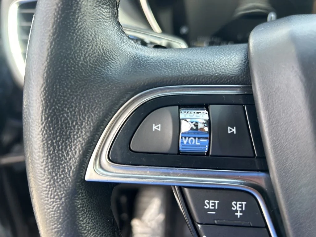 Used 2020 Gray Lincoln Standard image 47