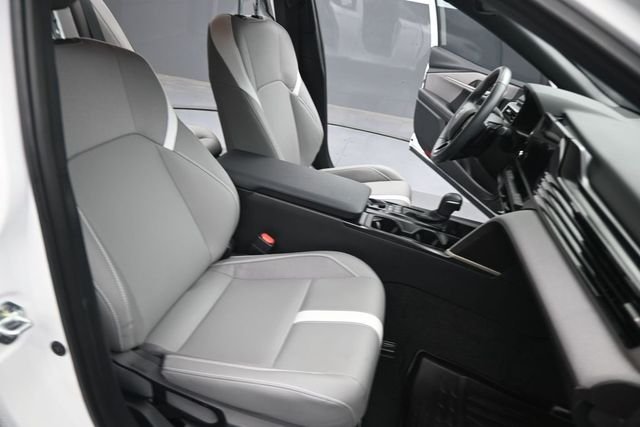 Used 2025 White Toyota SE image 27