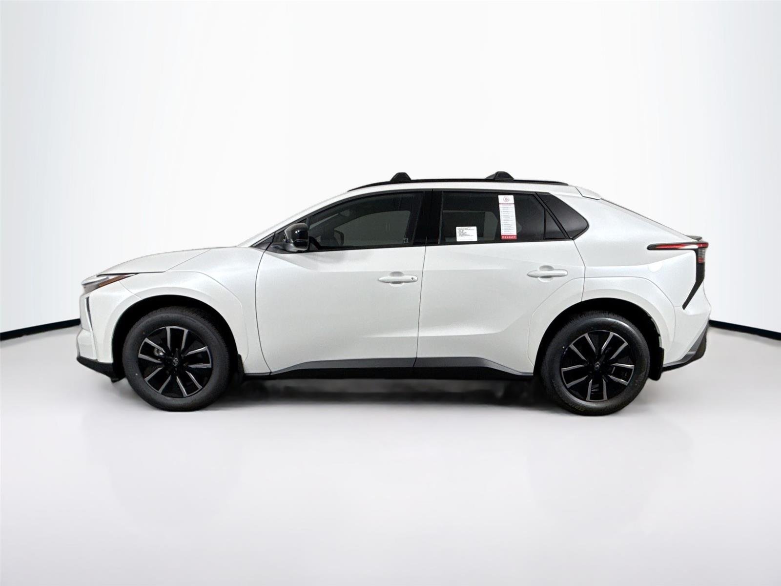 New 2026 Wind Chill Pearl Toyota XLE image 9