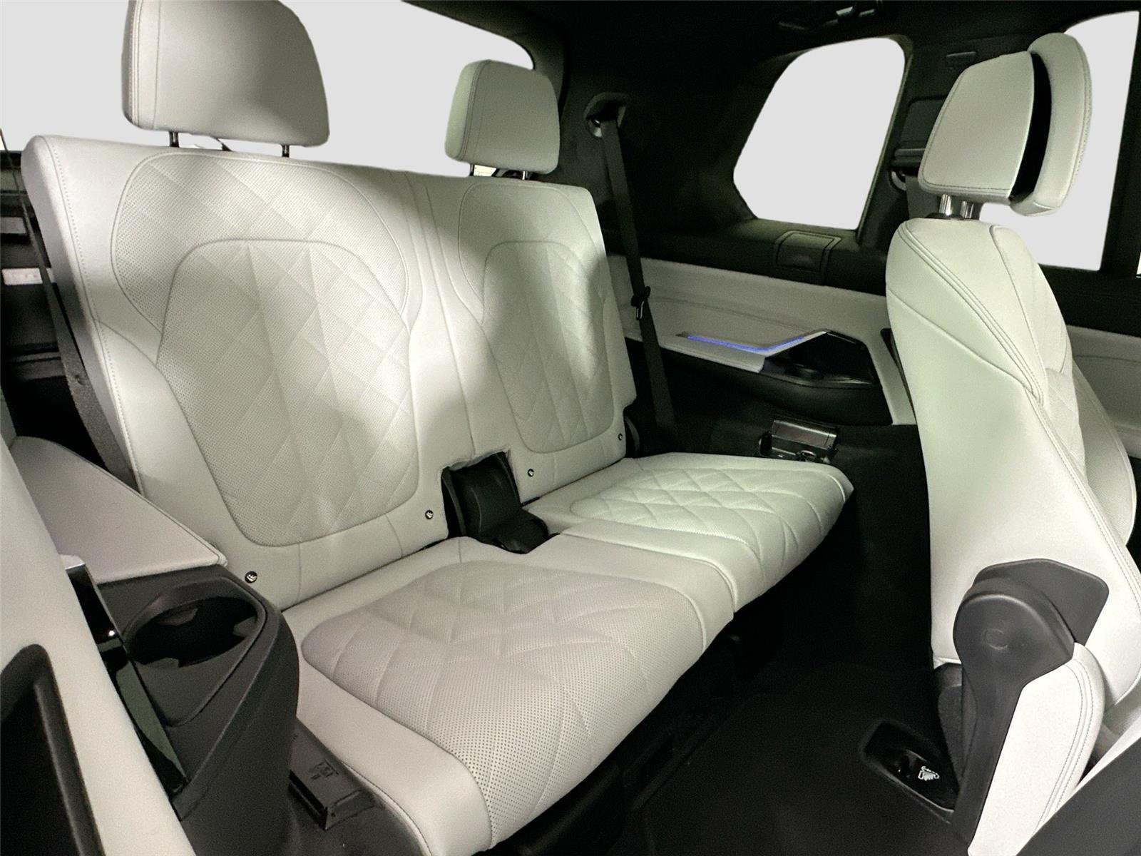 2026 BMW X7 40i - Photo 30