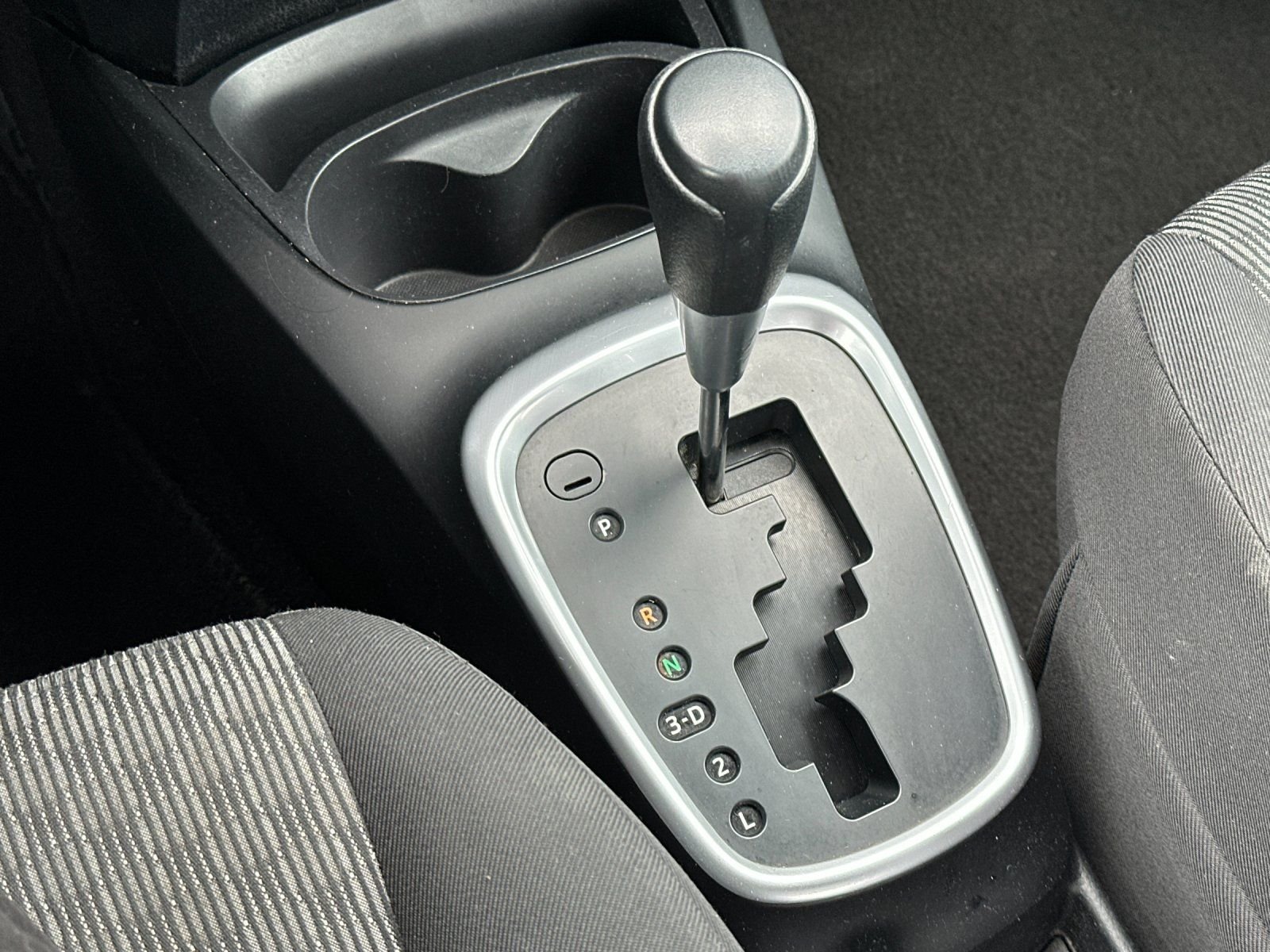 Used 2017 Silver Toyota L image 19