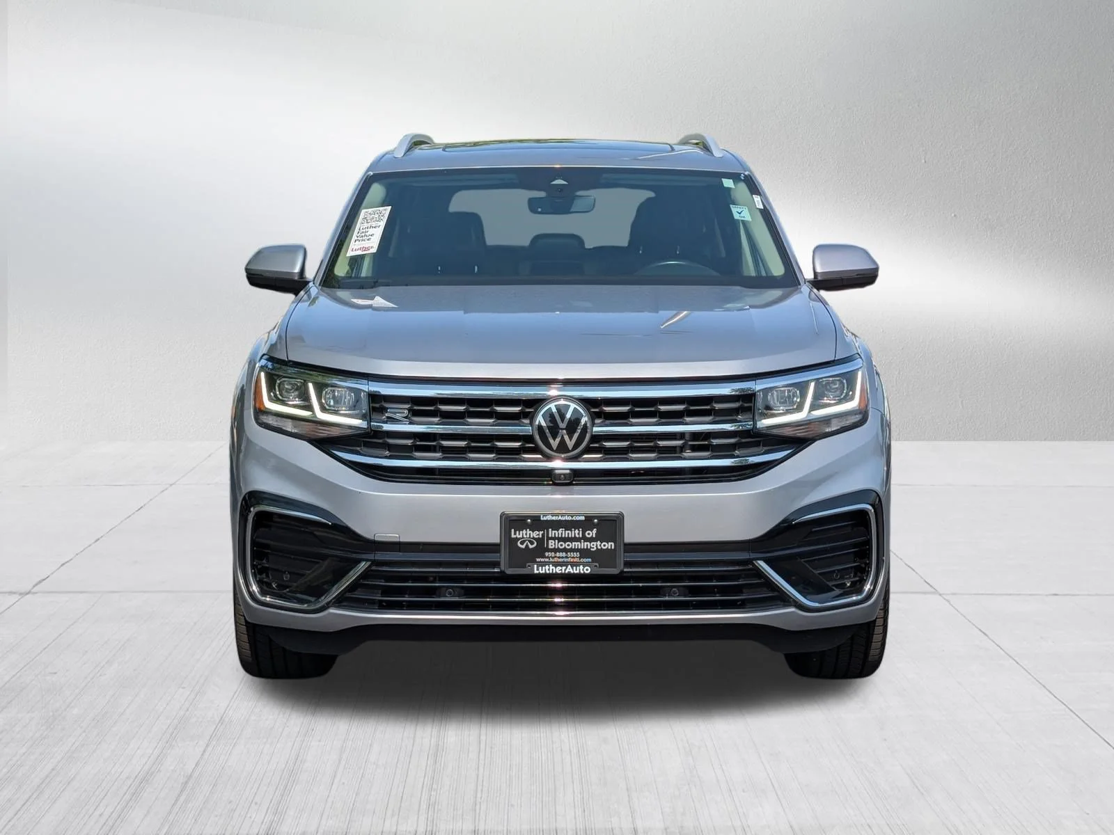 Used 2022 Volkswagen Atlas SEL Premium R-Line with VIN 1V2FR2CA1NC538677 for sale in Bloomington, Minnesota