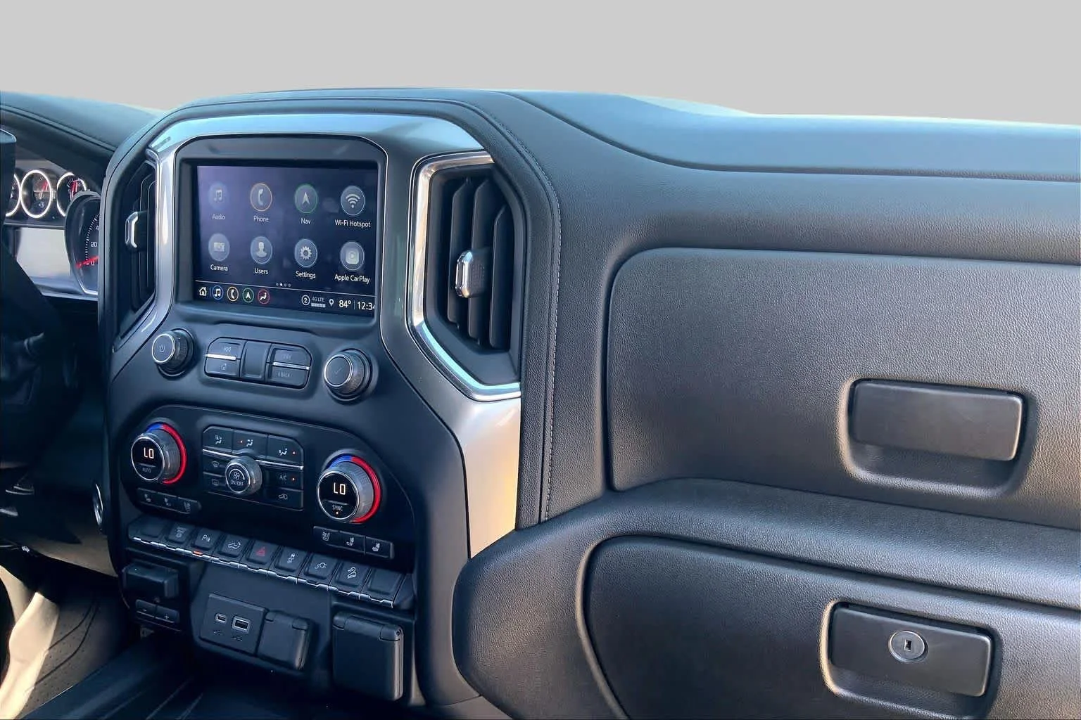 Used 2022 Summit White Chevrolet LTZ image 18