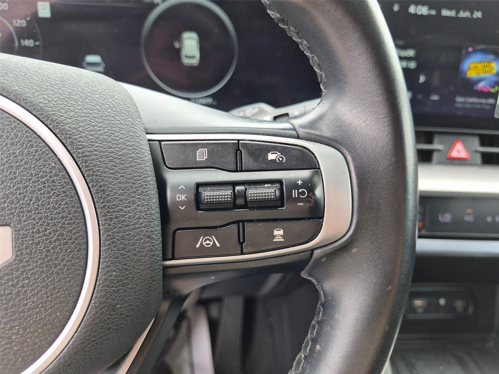 Used 2023 Glacial White Pearl Kia SX image 18
