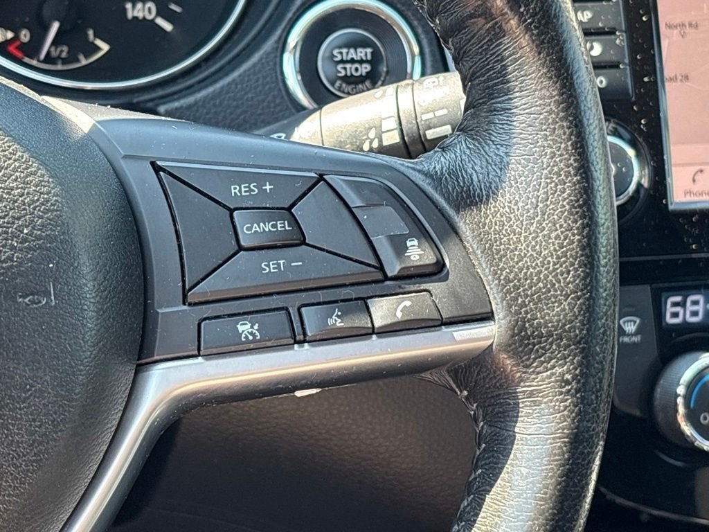 Used 2018 White Nissan SV image 25