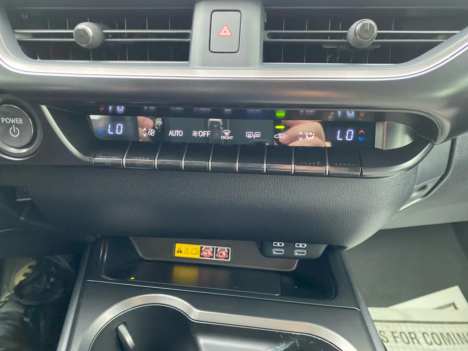 Used 2025  Lexus UX 300h image 17