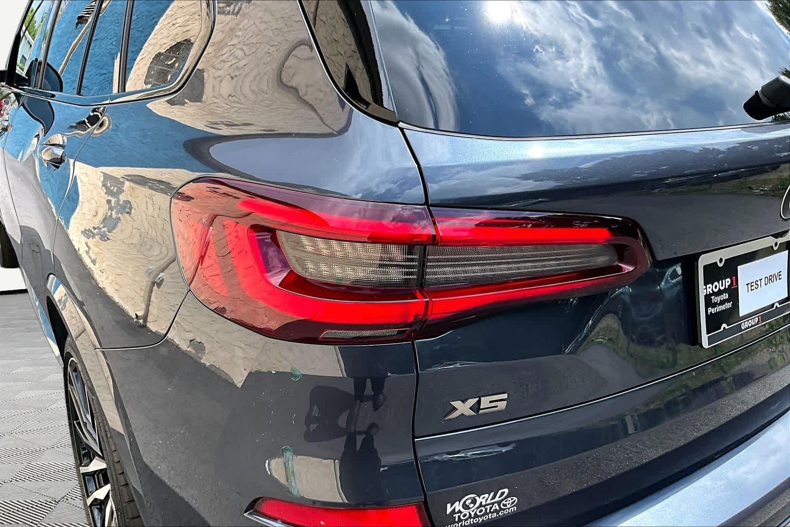 Used 2021 Arctic Gray Metallic BMW M50i image 29