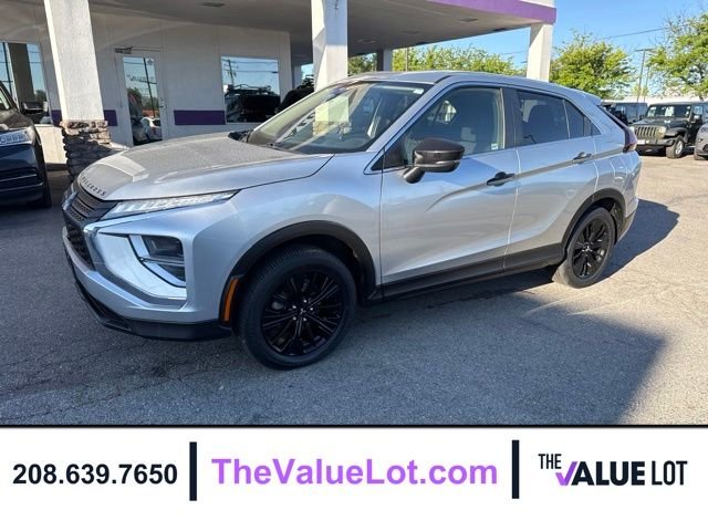 Used 2022  Mitsubishi LE image 8