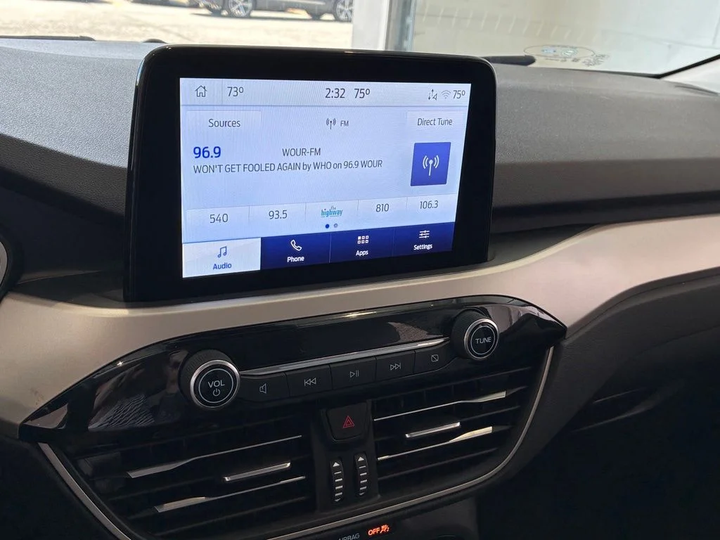 Used 2022 Blue Ford SE image 20