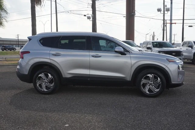 Used 2023  Hyundai SEL image 4