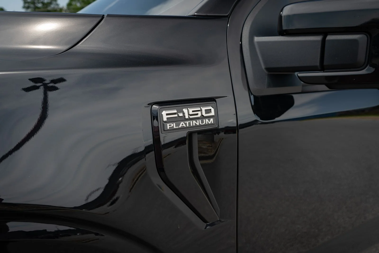 Used 2025 Black Ford Platinum image 13