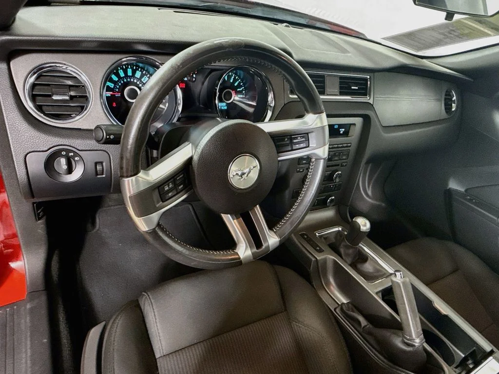 Used 2014 Race Red Ford V6 image 9