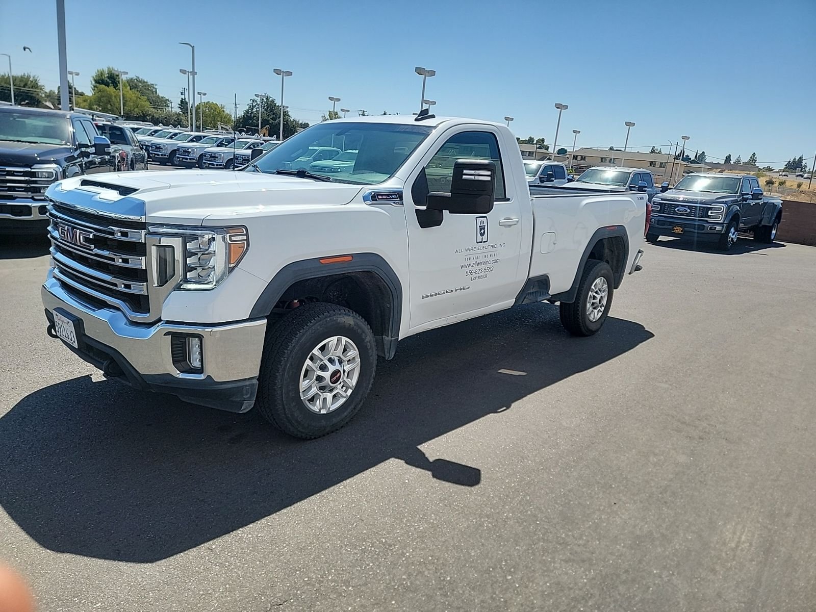 Used 2022 White GMC SLE image 6