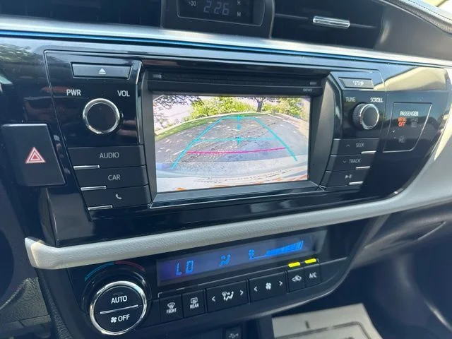 Used 2014 Silver Toyota LE Plus image 19