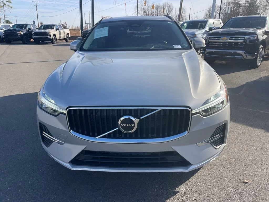Used 2023 Gray Volvo Core image 9