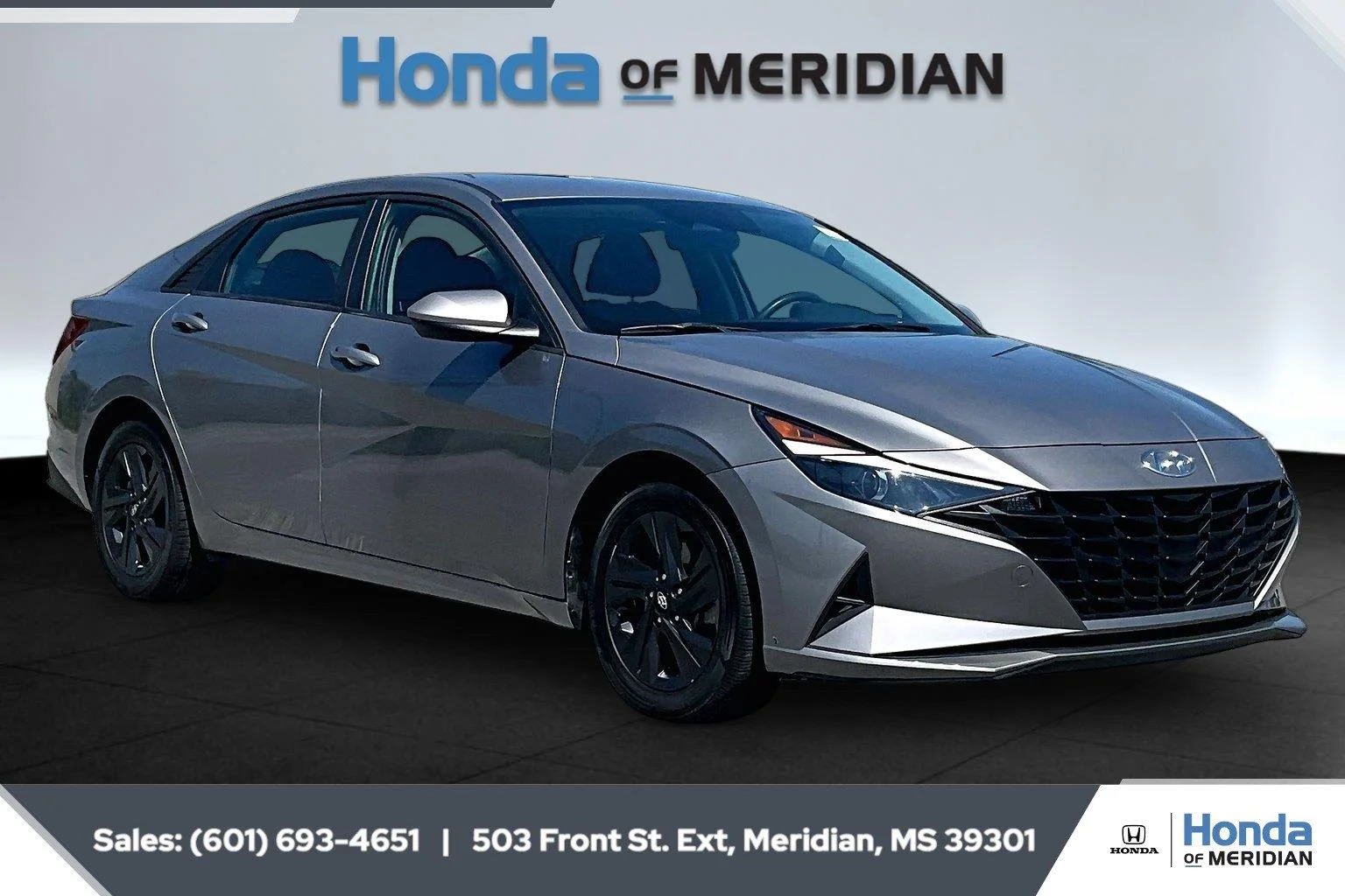 Used 2022 Fluid Metal Hyundai SEL image 1