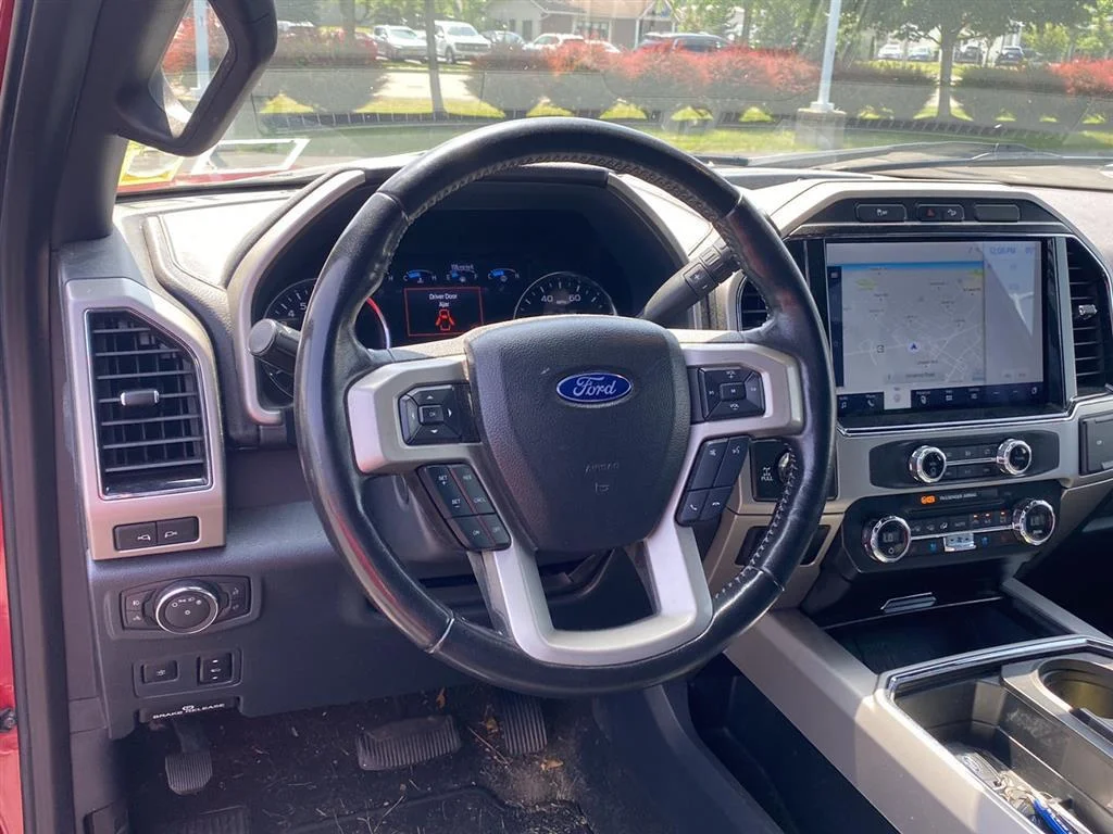 Used 2022 Rapid Red Metallic Tinted Clearcoat Ford LARIAT image 5
