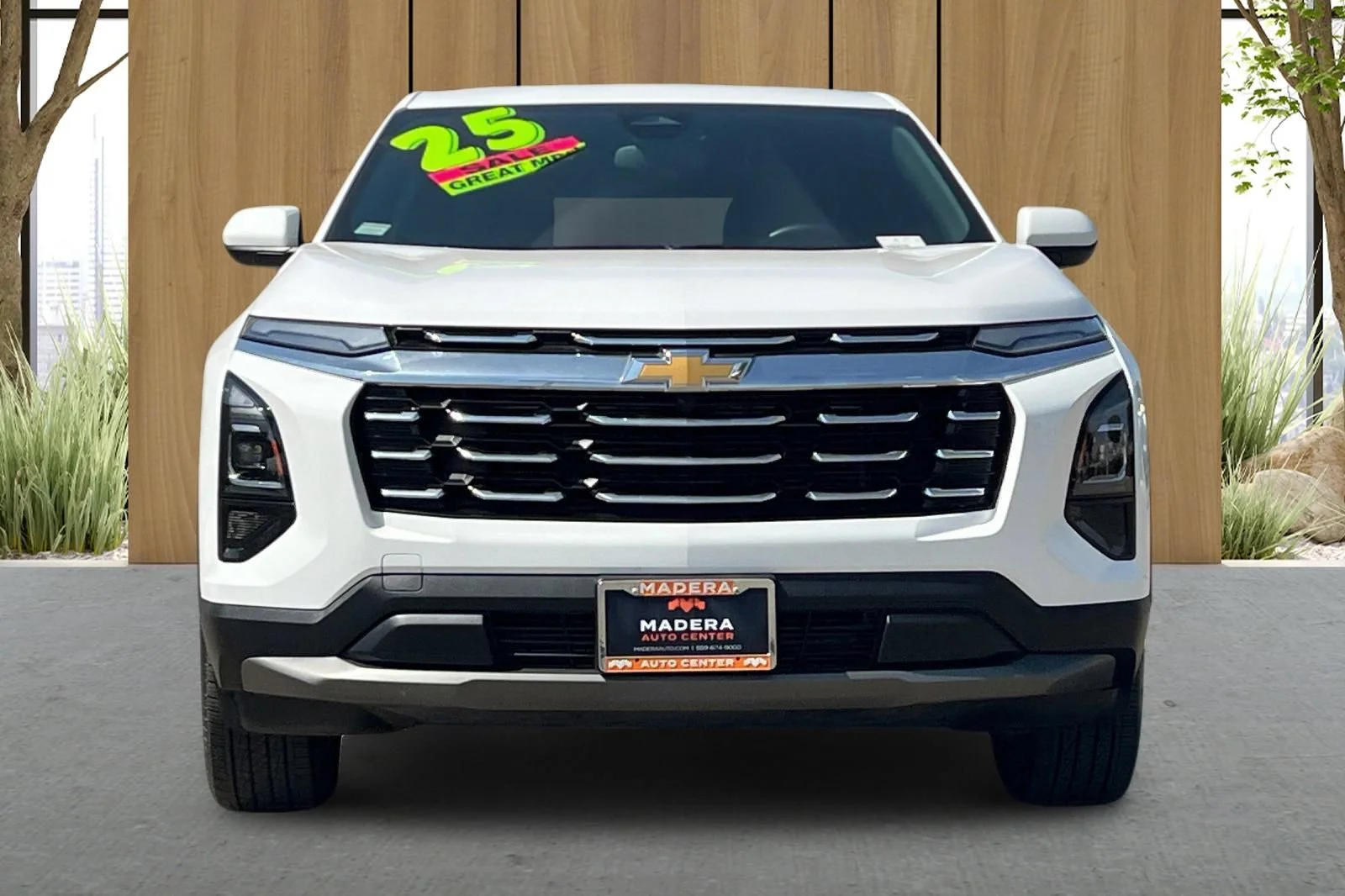 Used 2025 Summit White Chevrolet LT image 9