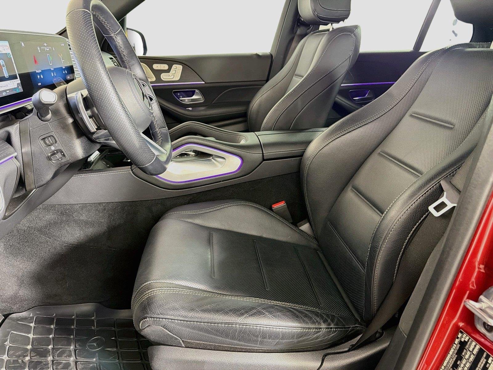 Used 2025 MANUFAKTUR Cardinal Red Metallic Mercedes-Benz GLE 580 image 22