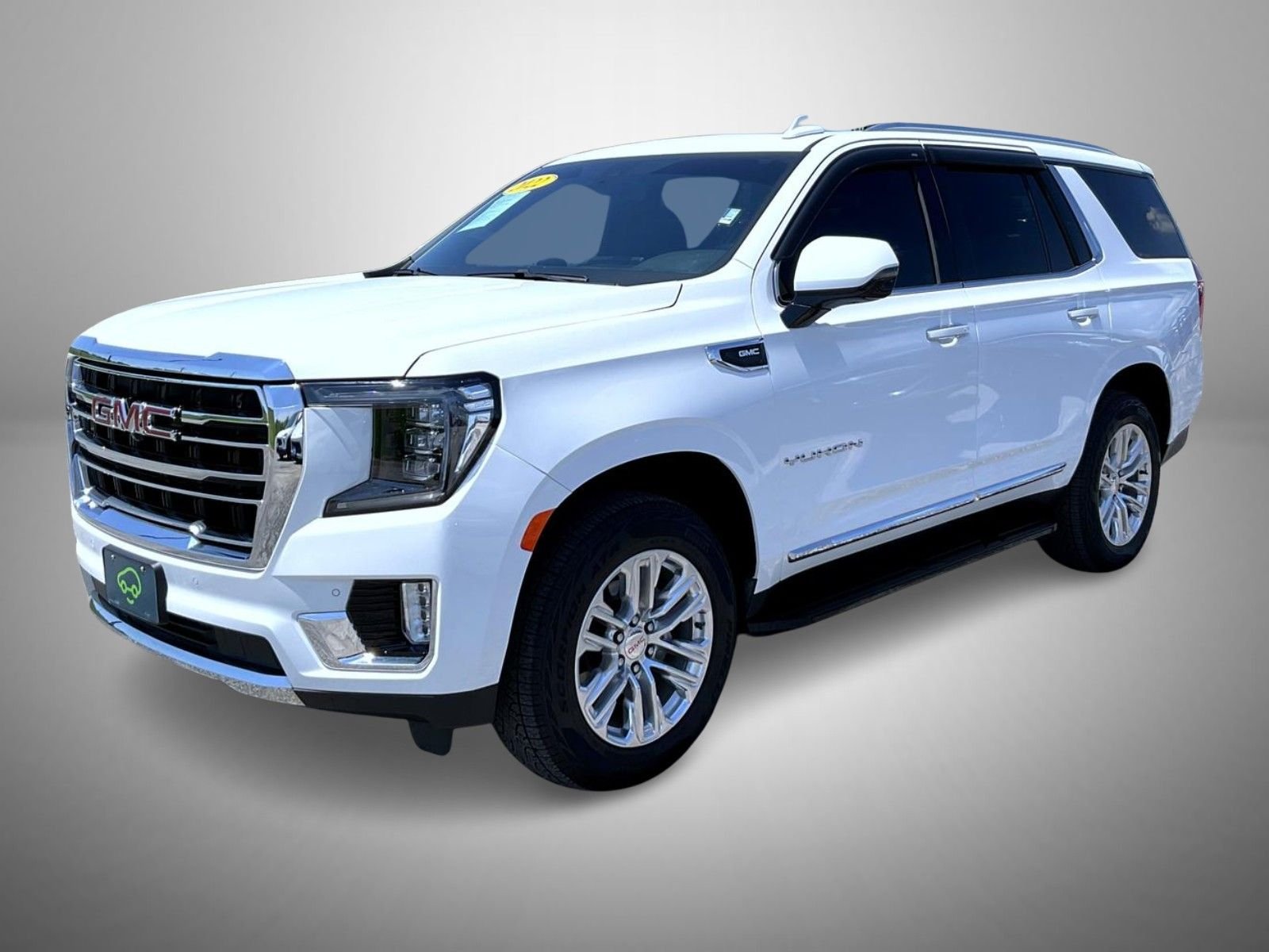 Used 2022 White GMC SLT image 1