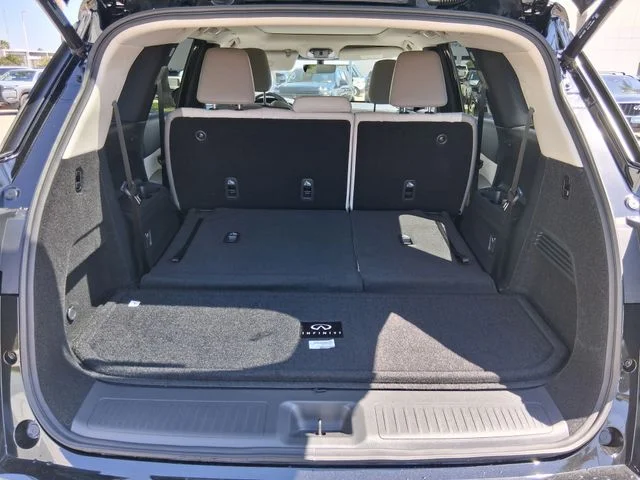 New 2027 MINERAL BLACK INFINITI Luxe FWD image 6