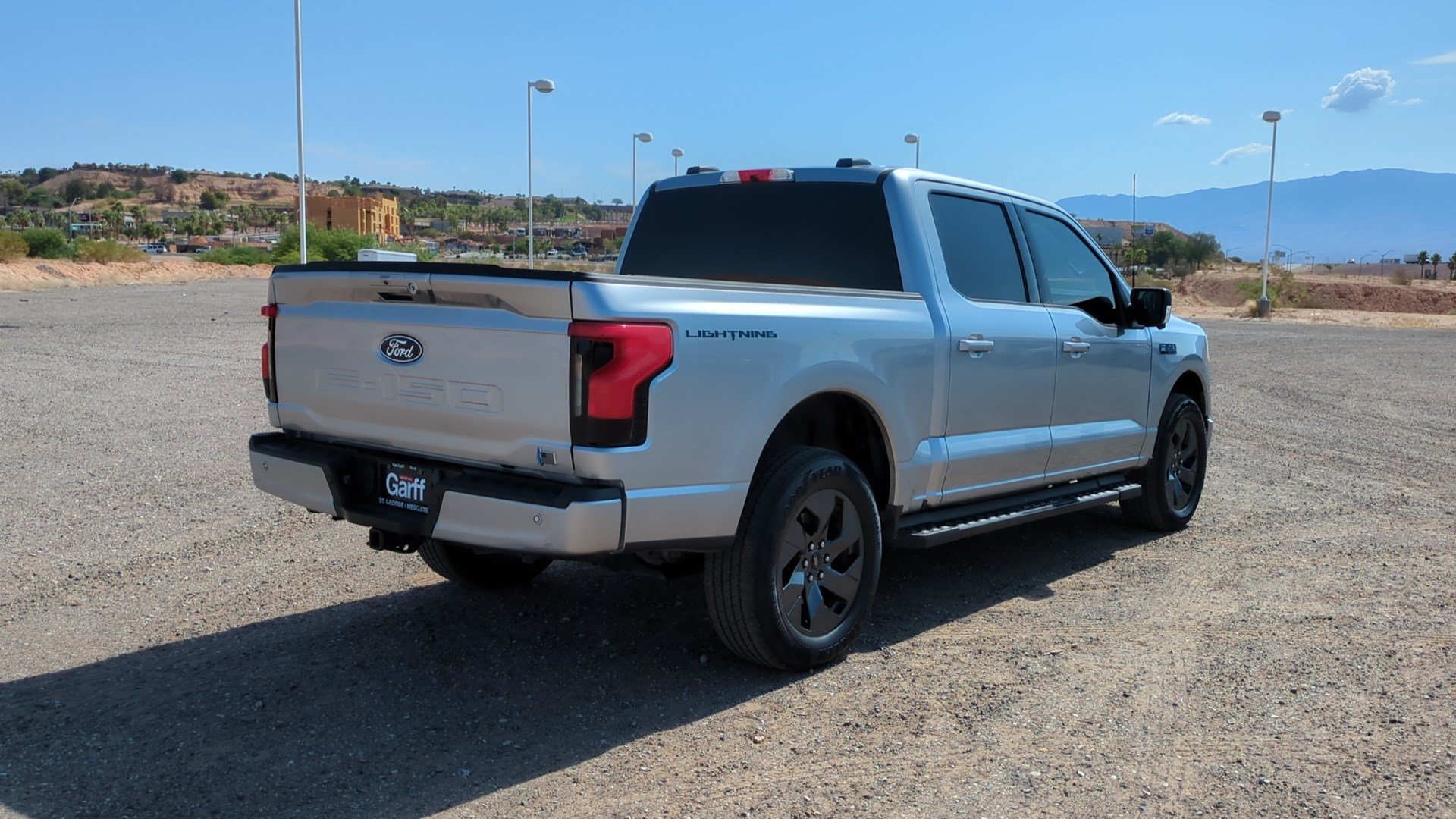 Used 2024 Silver Metallic Ford Flash image 3