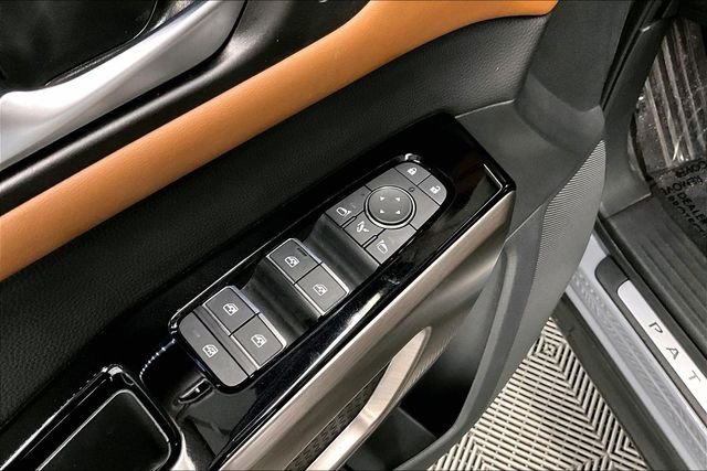 2025 Nissan Pathfinder Platinum - Photo 32