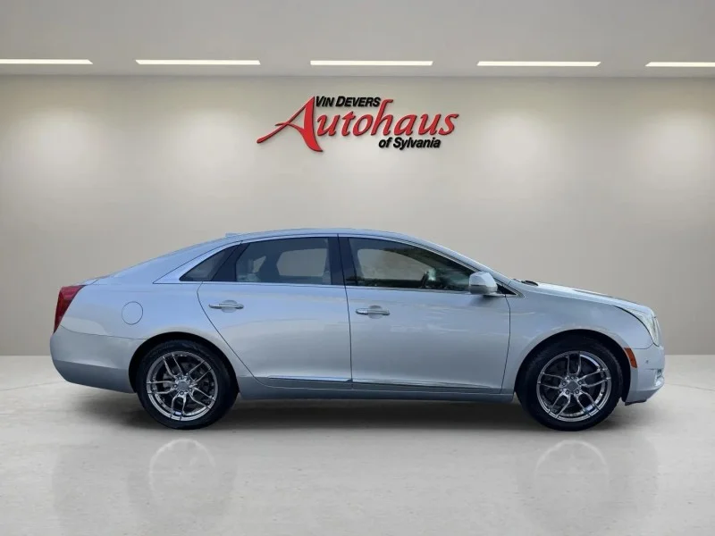 Used 2017 Silver Cadillac Luxury image 8