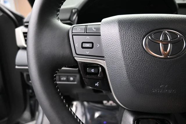 Used 2026  Toyota SE image 27
